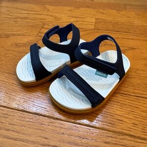 Native Kids Navy and White Sandals